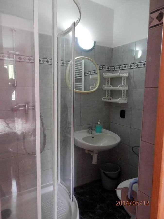 Penzion Apartmany Becov 베코브나드테플로우 외부 사진